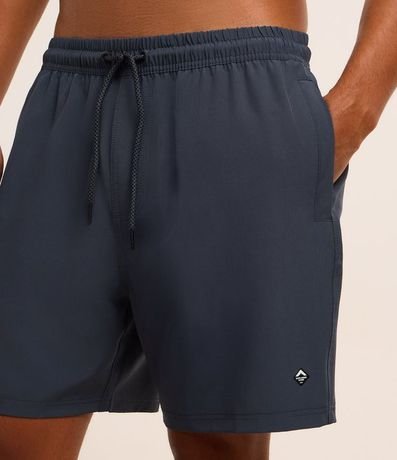 Bermuda con Detalle de Etiqueta Gomosa 3