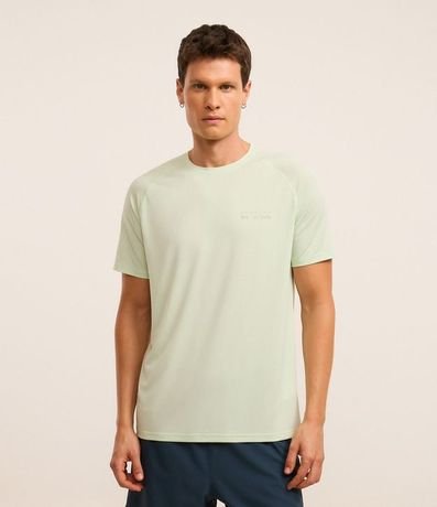 Remera Deportiva Regular con Tecnologia Dry y Estampa Lettering Refletiva 1