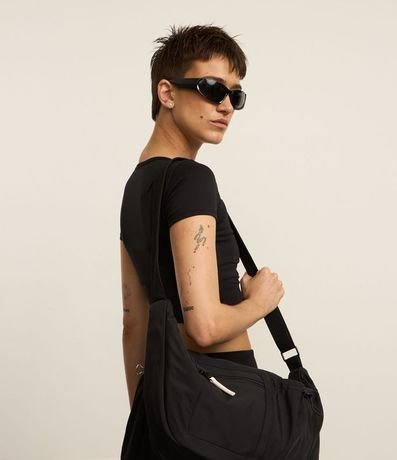 Remera Cropped Deportiva en Microfibra con Toque Suave 3