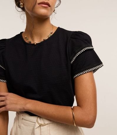 Blusa en Algodón con Detalle en Efecto Ganchillo en la Manga 3