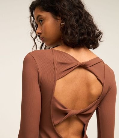 Body Texturizado en Microfibra con Tiras Torcidas en la Espalda 7