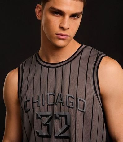 Musculosa Deportiva de Baloncesto con Tecnologia Dry y Estampa Lettering Chicago New 4