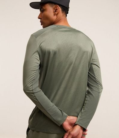 Remera Deportiva Dry Fit con Estampa Rayada 3