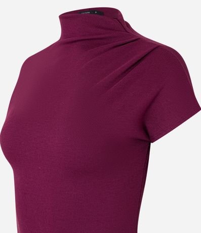 Blusa en Viscosa Seamless con Cuello Alto 12