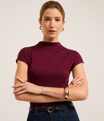 Blusa en Viscosa Seamless con Cuello Alto