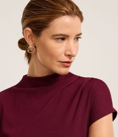 Blusa en Viscosa Seamless con Cuello Alto 4