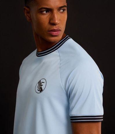 Remera Deportiva Comfort en Rib con Estampa Localizada y Tecnologia Dry 5