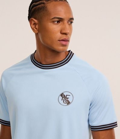 Remera Deportiva Comfort en Rib con Estampa Localizada y Tecnologia Dry 7