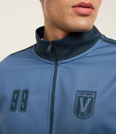 Saco deportivo en Helanca con Estampa Lettering y Cierre Delantero 3