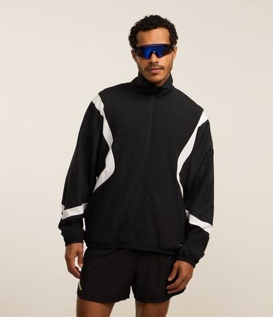 Campera Cuello Alto con Recortes Contrastantes