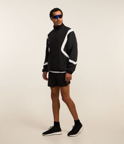 Campera Cuello Alto con Recortes Contrastantes 2