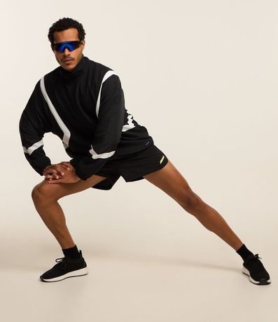 Campera Cuello Alto con Recortes Contrastantes 4