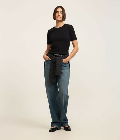 Blusa Básica Ajustada en Rib con Cuello Redondo 4