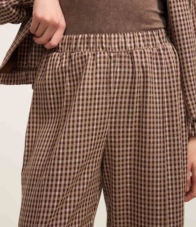 Pantalón Recto en Sastrería de Cuadros y Detalle Contrastante en el Lateral 6