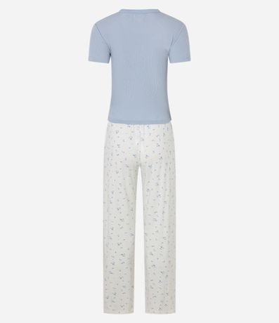 Pijama Largo en Rib con Estampa Floral y Detalle de Flor en el Cuello 6
