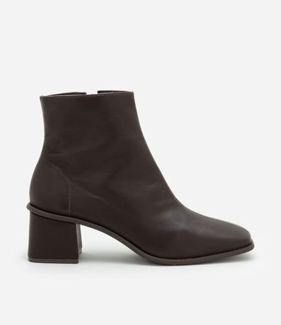 Bota Caño Mediano en Cuero con Pico Cuadrado y Tacón Grueso 2