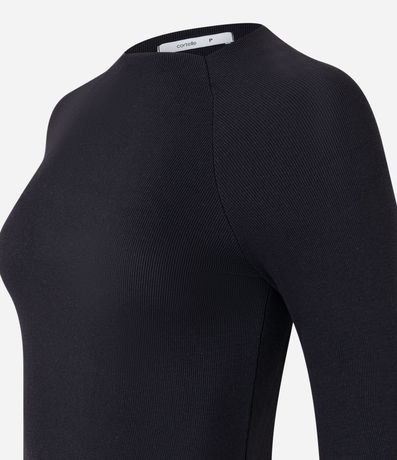 Blusa Básica en Viscosa con Cuello Alto y Sisa Raglán 7