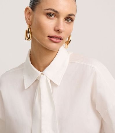 Camisa en Tricolina con Cuello Lazo 3