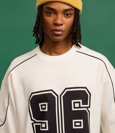 Remera Boxy en Algodón con Estampa Localizada 5