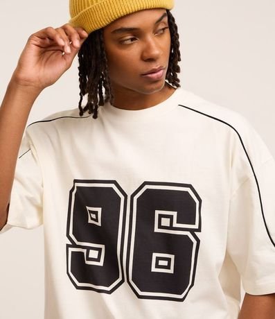 Remera Boxy en Algodón con Estampa Localizada 6