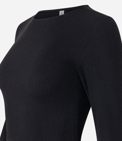 Blusa en Malla Texturizada con Cuello Redondo 5