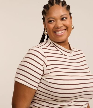 Blusa en Rib con Cuello Alto y Rayas Curve & Plus Size 3