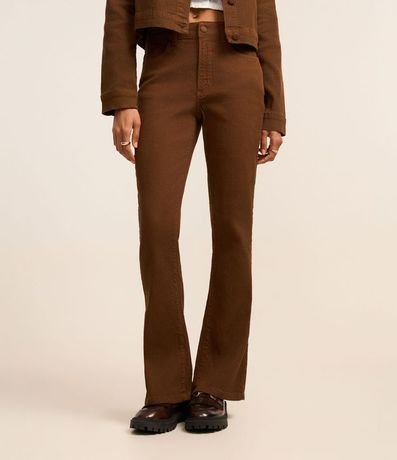 Pantalón Boot Cut Acanalada en Sarga con Botón Forrado 3