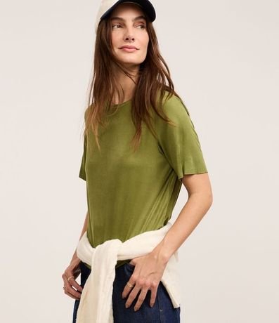 Blusa en Gamuza con Cuello Redondo y Manga Corta