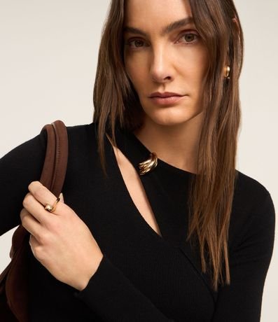 Blusa Acanalada en Punto con Detalle Metalizado y Cutout 4