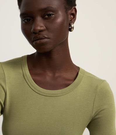Blusa en Rib con Cuello Redondo 4