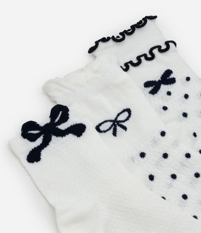 Kit 03 Medias Cano Mediano en Algodón con Estampa de Lacitos y Frufru 4