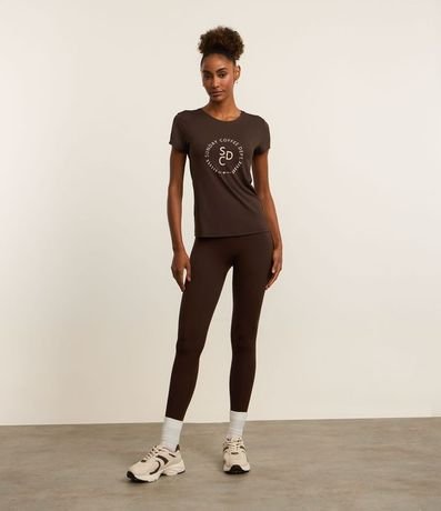 Remera Deportiva en Microfibra Texturizada con Estampa Sunday Coffee 2