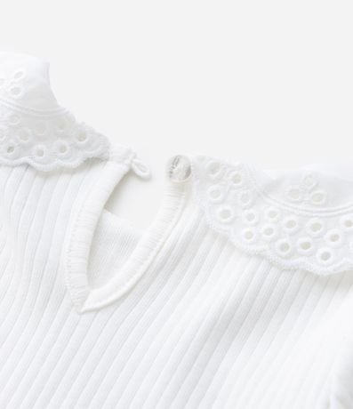 Body Infantil Canelado con Cuello Muñeca en Broderie - Talle 0 a 18 meses 6