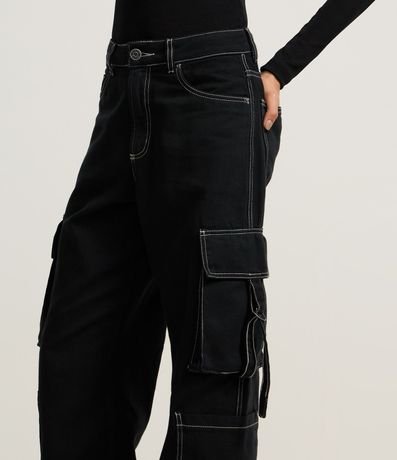 Pantalón Recto en Sarga con Bolsillo Cargo y Lazo 4
