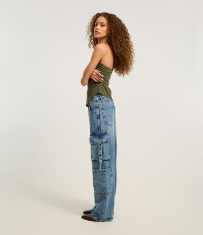 Pantalón Recto en Jeans con Bolsillos Cargo
