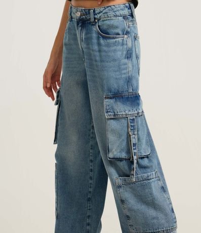 Pantalón Recto en Jeans con Bolsillos Cargo 4