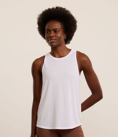 Musculosa Deportiva en Microfibra Texturizada y Bajo Redondeado 1