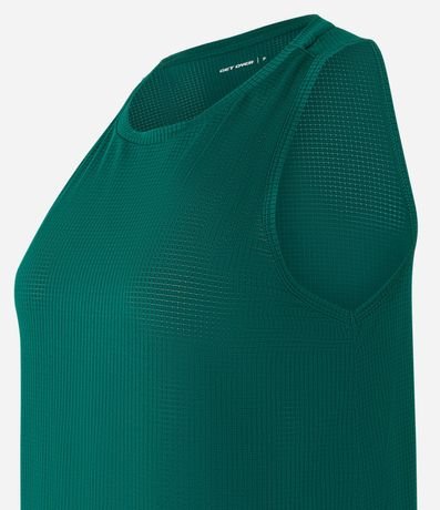 Musculosa Deportiva en Microfibra Texturizada y Bajo Redondeado 5