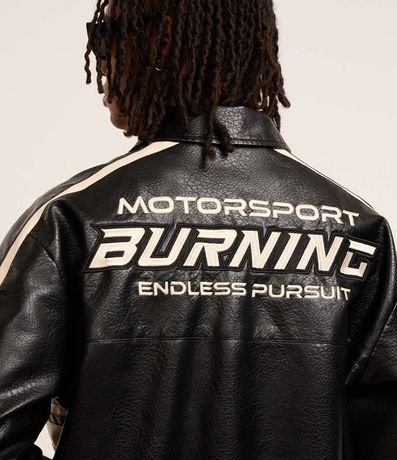 Campera Boxy Racing en PU con Estampa Lettering 3