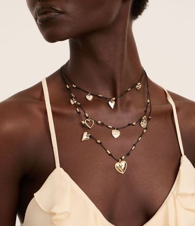 Maxi Collar Capas con Cadena Encerrada y Colgantes de Corazón