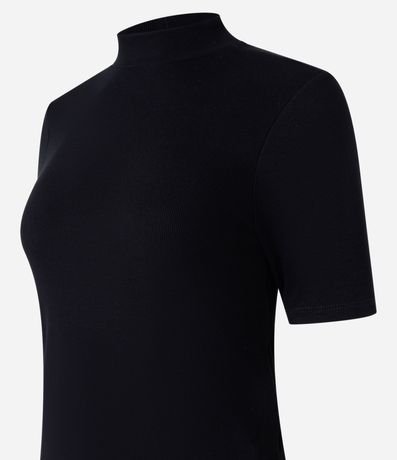 Blusa Acanalada en Rib con Cuello Alto 2