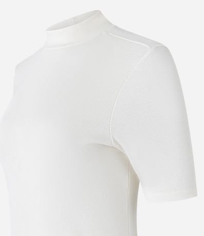 Blusa Acanalada en Rib con Cuello Alto 2