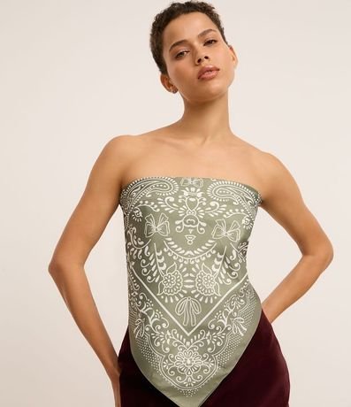 Pañuelo Cuadrado en Satén con Estampa Paisley 6