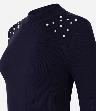 Blusa en Rib con Cuello Alto y Perlas en los Hombros 6
