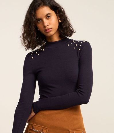 Blusa en Rib con Cuello Alto y Perlas en los Hombros 1
