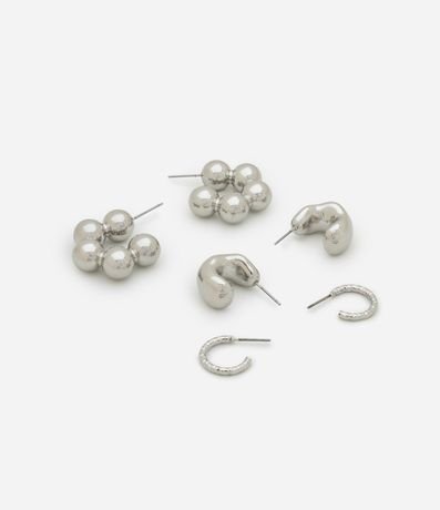 Kit 03 Argollas en Metal con Formas y Texturas Diferentes 2