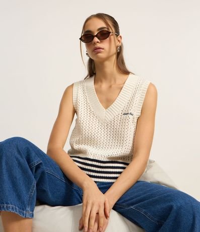 Chaleco en Punto Texturizado con Bordado Always Kind