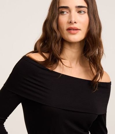 Blusa Hombro a Hombro en Viscosa con Escote Virado 3