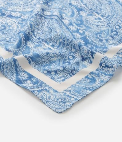 Pañuelo Cuadrado en Satén con Estampa Paisley 3