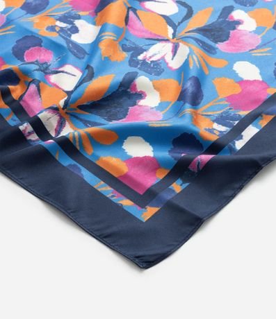 Pañuelo Cuadrado en Satén con Estampa Floral 3
